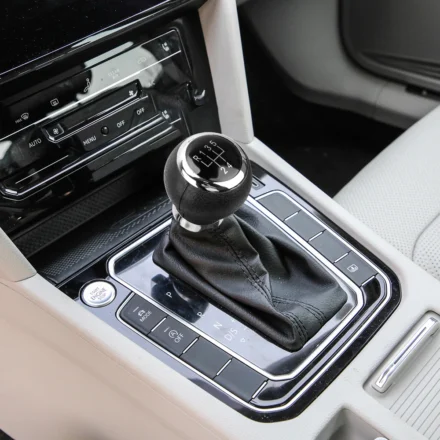 Топка с маншон за скоростен лост VW Passat B6 2005-2011 - 5 скорости - 5-скорост